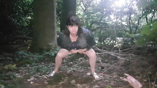 Slut pissing in public sexy