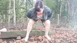 Babe urinates outside