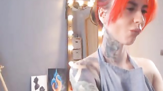 Wild Babe Extremely Rubs Her Pussy