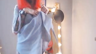 Wild Babe Extremely Rubs Her Pussy