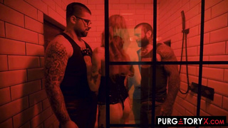 Insane female is having a mmf three-way in the bathroom, in the middle of the night