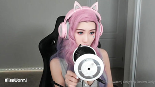 Seraphine is a charmng woman with rosy hair who is a well known Jerk Off Instructions performer