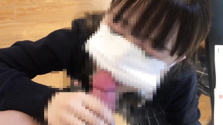 【※即削除注意※】 18歳ガチもの合法J◯のハメ撮り動画 放課後そのまま生ハメ中出し！科書の上でぷしゃぷしゃ潮吹き★最後は スカートを捲り上げ制服姿のまま生中出し