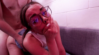 Невнимательная мачеха и озабоченные подростки