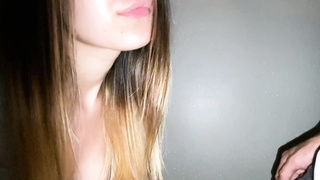 legitimate ITALIANA - Troia ingorda TRADISCE il fidanzato e viene Sborrata sulle Tette dialoghi in italiano