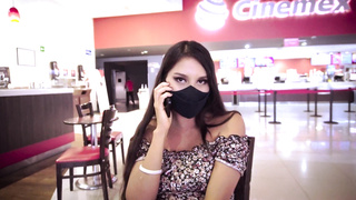 POINT OF VIEW - Cuando acompañas al CINE a tu amiga Y NO llega su NOVIO