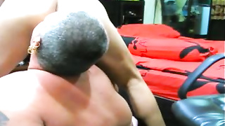 Lee enjoys ass-smothering and it happens that Toni enjoys it too, as well as new piss