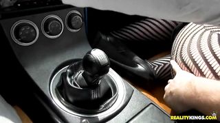 Steaming mummy with meaty booty cheeks tempted for fuck-fest