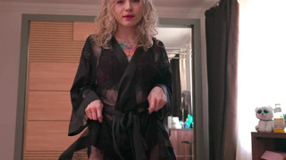 Frisky beauty in stocking gives dt and ball sack slurping before railing chisel. Karneli Bandi