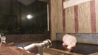 温泉旅行時の貸切風呂入浴（性交シーンはありません）