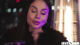 Scarlit Scandal and Ariana Marie are having a ffm 3some in the middle of the night