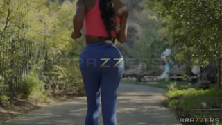 Bootylicious Ebony sausage teaser is railing a rock stiff pink cigar in a local park and liking it