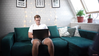 Crimson haired honey, Verlonis Alina is throating her paramour's pink cigar before getting it inwards her