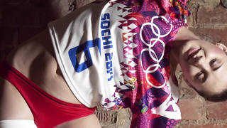 Siro Zagibalo performing upside down gymnastics