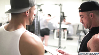 DISTURBING AND SHOCKING! Two men start having hardcore gay sex in gym!