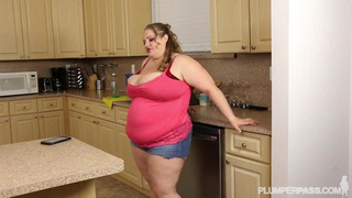 That Veronica Vaughn is one lump of ace (PHAT RUMP, Huge Rump, Ample Culo, Fat Donk, Enormous Caboose, Massive backside, Yam-Sized Bum)