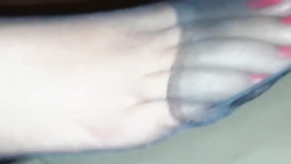 STOCKING GAMS AND SOLES TAUNT! POPSHOT MY NYLON SOLES FELLOW! Porno Flicks - Tube8