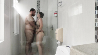 I plumb my gf in the motel shower
