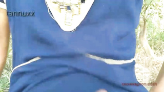 Indian nubile loves to have casual hookup in the nature, in the middle of the day