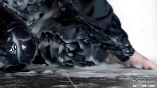 Tainster - Stunning Smoker Can Smoke On Jism!