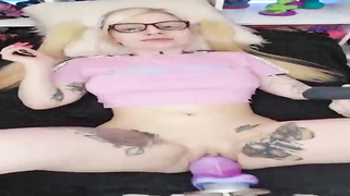 Insane, tatted female is opening up her gams broad open to get penetrated in front of the camera