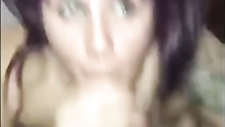 Regarder cette Jeune Nymphomaniac du QUEBEC devenir folle avec cette grosse sting Porno Movies - Tube8