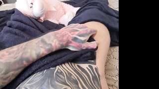 Juicy gay Ryan Moore Masturbates in bed