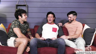 Hunk Dalton Riley fucked two wet hungry assholes