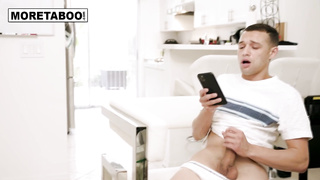 Johnny's cock made Nikki screams in delight