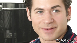 TS Girl Jessica Fox Wants To Ride A Cock