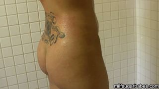 Capri Cavanni plumbing her sugardaddy