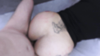 Beurette cougard aux seins énormes défoncée