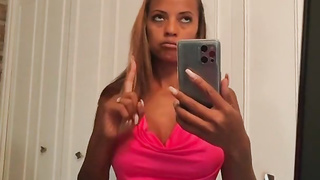 Miiana - DEFI Je me fait sodomiser par le livreur -100% réel