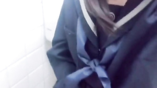 トイレでオナニーしました///エッチな女の子になってごめんなさい♡♡