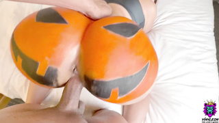 This is How You Wet Ass Fucking Pummel A Hefty Arse Halloween Pumpkin