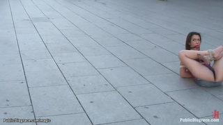 Spanish poked by strangers in public (James Deen, Samia Duarte)