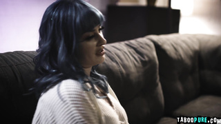 Lesbian Landlady Serene Siren fucks her tenant Jewelz Blu