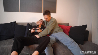 The college-aged-yr-elder bombshell suggested herself instead of toying Xbox