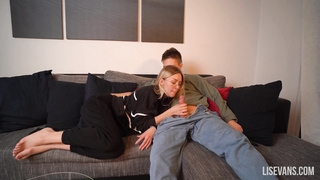 The college-aged-yr-elder bombshell suggested herself instead of toying Xbox