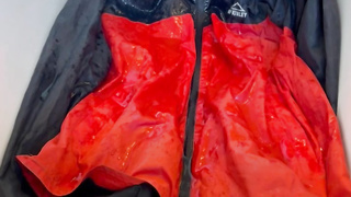 Meine Regenjacke Vollgepisst