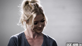 Jewelz Blu fell into hot lesbians trap