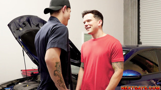 Dakota Payne fucks his sexy mechanic Jayden Marcos