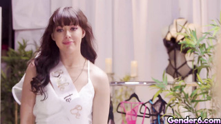 Naughty Whitney Wright blowjob TS Izzy Wilde