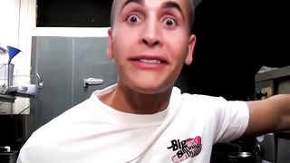 An first-timer mature in black tights is into handballing, because it perceives so tearing up superb