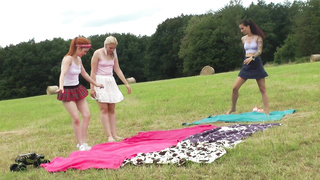 Yoga and Gymnastics Outdoors sans Underpants in College Uniform Mini-Skirt with Steamy Cock-Squeezing Poon Women