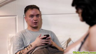 Joshua Lewis quietly banged Linzee Ryder's milf pussy