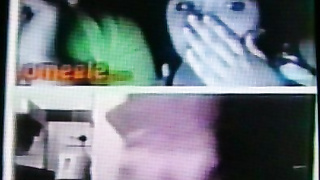 2 horny College girls watch & wave to my hot show (+ sound )