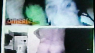 2 horny College girls watch & wave to my hot show (+ sound )