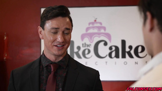 Muscular Cade Maddox fucks Taylor Reign in a kitchen