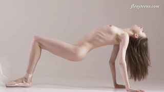 Innate breasts Ksyuha Zavituha doing bare gymnastics